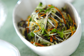 芽ヒジキのサラダ