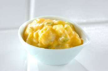 カリフラワーの卵黄クリーム和え