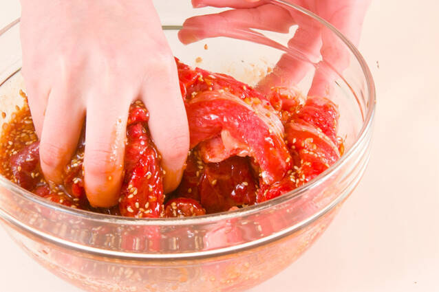 ご飯がすすむ！たっぷり焼き肉丼の作り方の手順1