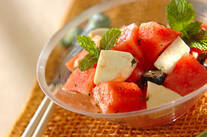 スイカのサラダ