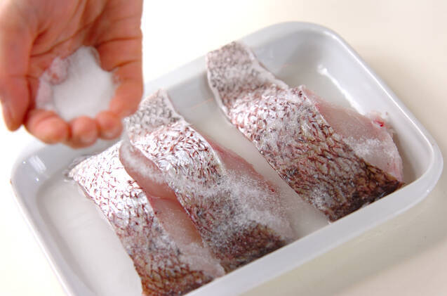 炊飯器でふっくら鯛めしの作り方の手順1