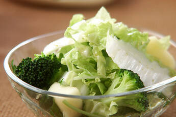 リンゴと白菜のサラダ