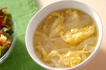 ライスペーパー入りスープ