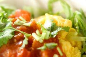 フワフワ卵のチリソース