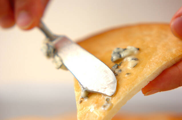 ハーブバターピザの作り方の手順4