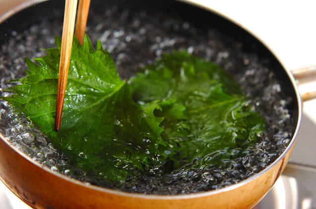 大葉とジャコの佃煮おにぎりの作り方の手順1