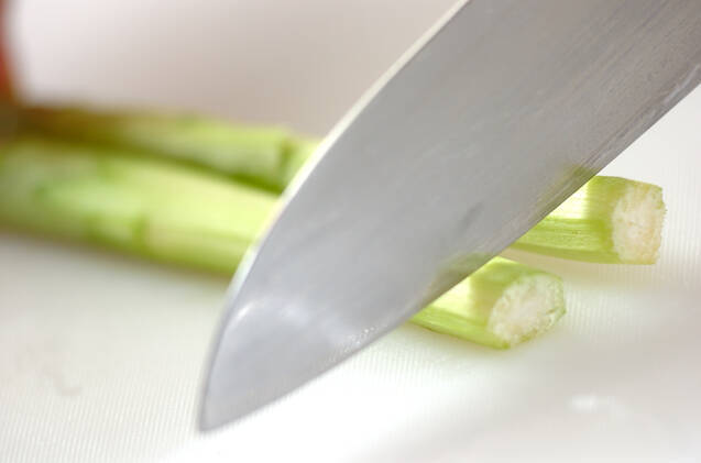 アスパラの混ぜピラフの作り方の手順1