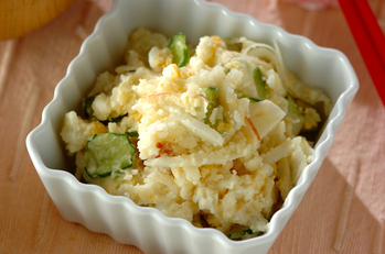 3. りんご入りポテトサラダ