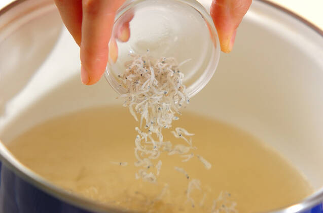 青菜と油揚げのサッと煮の作り方の手順3