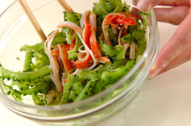 さっぱり！シャキシャキゴーヤとカニカマの酢の物の作り方の手順3