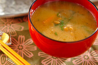 納豆とカボチャのみそ汁