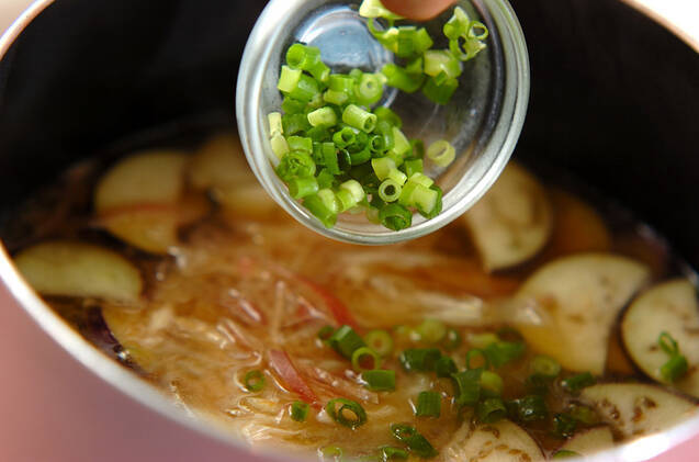 たっぷりナスのみそ汁の作り方の手順4