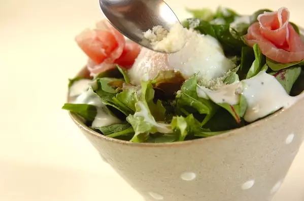 カルボナーラ風サラダ丼の作り方2