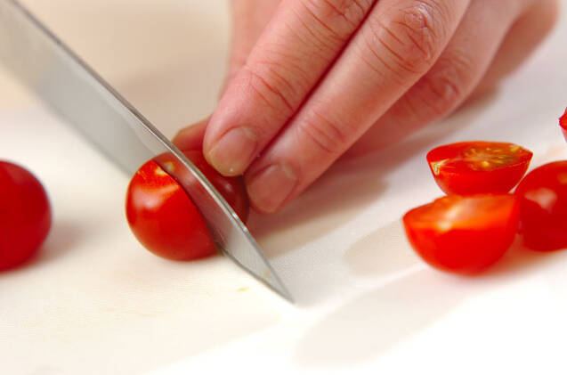 タコとプチトマトの和え物の作り方の手順2