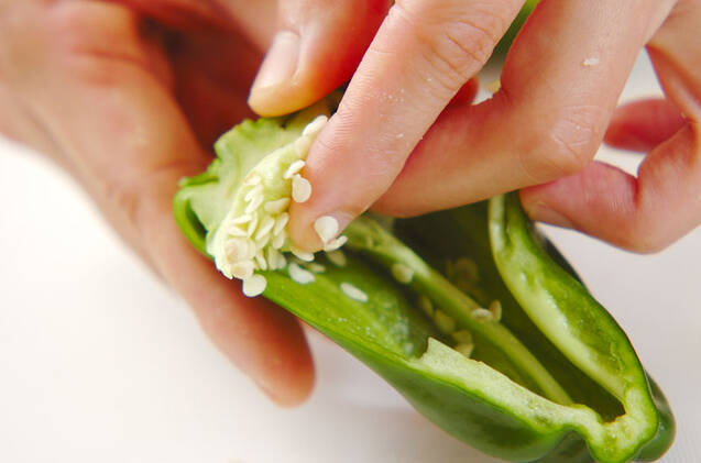 スタッフドピーマンの作り方の手順1