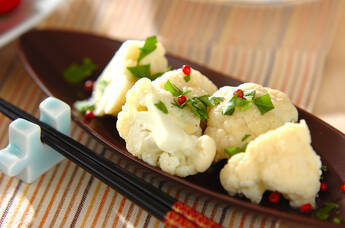 カリフラワーのチーズドレッシングがけ