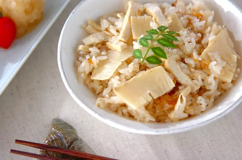 基本のタケノコご飯 炊き込みご飯 レシピ 作り方 E レシピ 料理のプロが作る簡単レシピ
