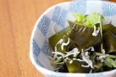 ゆでワカメの酢の物
