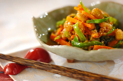 ニンジンと大豆のゴマ和え