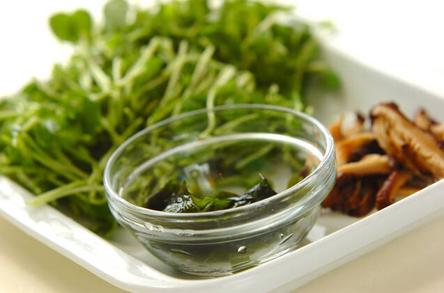 豆苗のスープの作り方の手順1