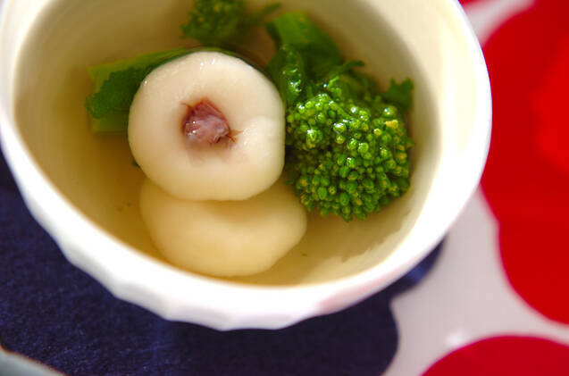 菜の花と白玉の彩り吸い物