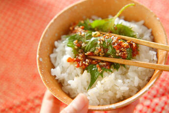 ごはんのおともに!クセになる辛さ 大葉のスパイシー漬け by 中島 和代さん