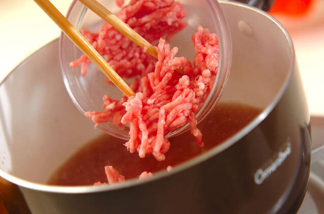 揚げ高野豆腐のそぼろ煮の作り方の手順2