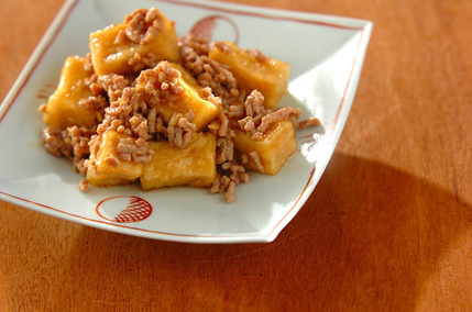 揚げ高野豆腐のそぼろ煮