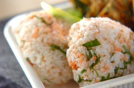 鮭シソおにぎり