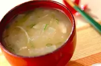 ほっとする味わい 豆腐と大根の基本の味噌汁 By 吉田 朋美さん レシピ 作り方 E レシピ 料理のプロが作る簡単レシピ ほっとする味わい 豆腐と大根の基本の味噌汁 By 吉田 朋美さん レシピ 作り方 E レシピ 料理のプロが作る簡単レシピ