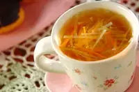 せん切り野菜のコンソメスープ