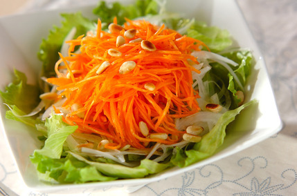 ニンジンと玉ネギのサラダ