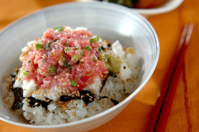 たたき長芋のネギトロ丼