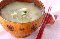 エノキと大根のみそ汁
