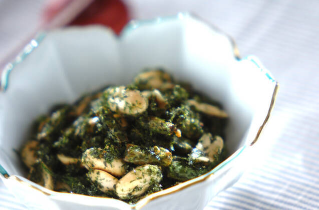 ピーナッツとインゲンの青のり炒め