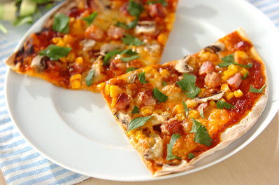 コーンとソーセージのピザ レシピ 作り方 E レシピ 料理のプロが作る簡単レシピ