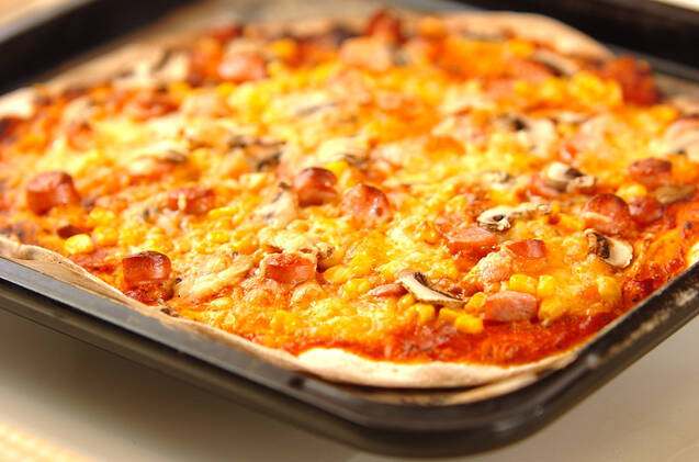 コーンとソーセージのピザの作り方の手順10