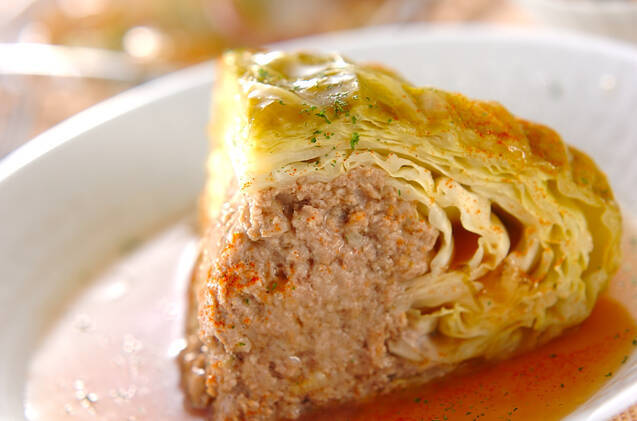 まるごとキャベツ煮込み