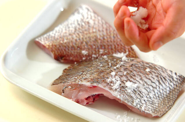 旨み凝縮！ホイルでアクアパッツァの作り方の手順1