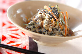 芽ヒジキのナッツ白和え