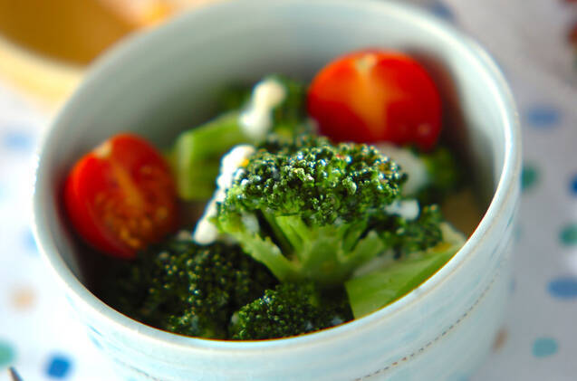 ブロッコリーの温玉サラダ