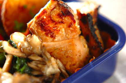 鮭のハチミツみそ漬け焼き