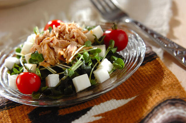 ワカメとゴロゴロ長芋のさっぱりサラダ