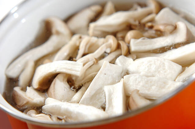 エリンギのマリネの作り方の手順1