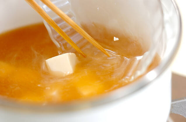 豆腐のみそ汁の作り方の手順1