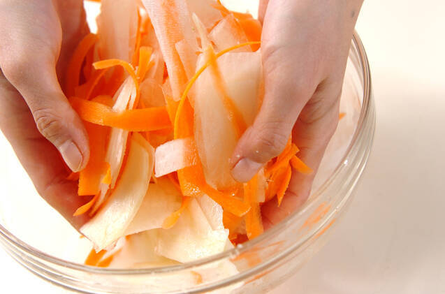 ニンジンサラダの作り方の手順1
