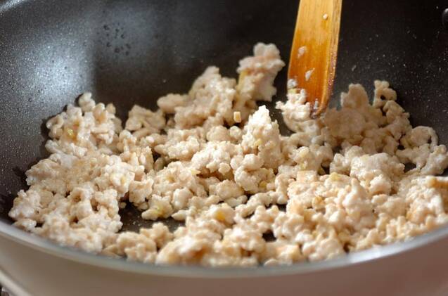 キャベツとひき肉の炒め物の作り方の手順6