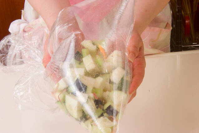 夏野菜サラダの作り方の手順3