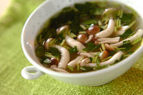 シメジのジンジャー風味汁