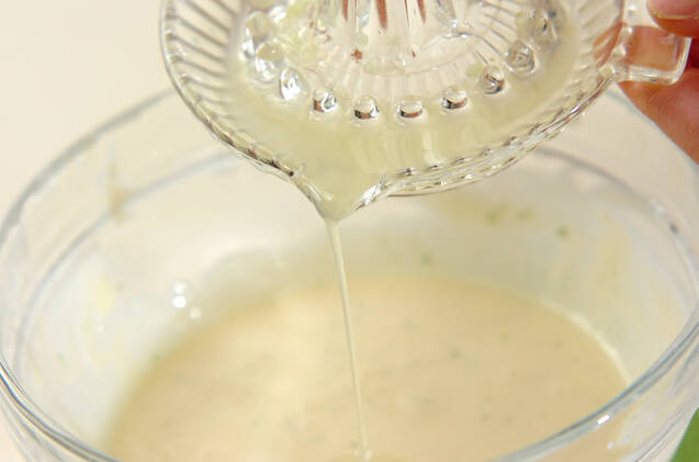 ライムのレアチーズケーキの作り方の手順5